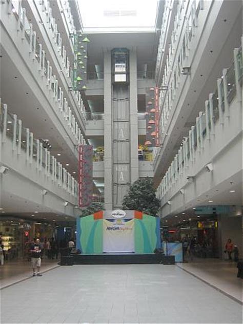 Skechers (SM Megamall, Mandaluyong, Metro Manila.
